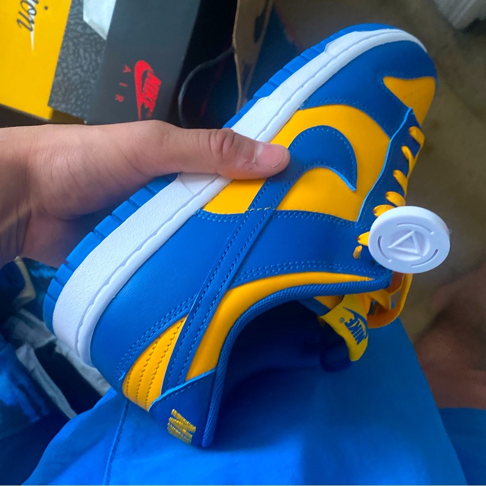 UCLA NIKE DUNKS LOW
